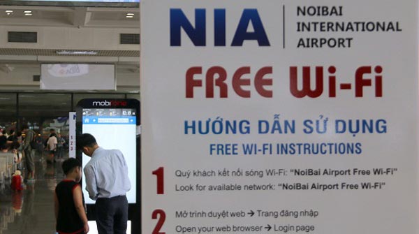 Use free Wi-Fi in hotels and coffee
