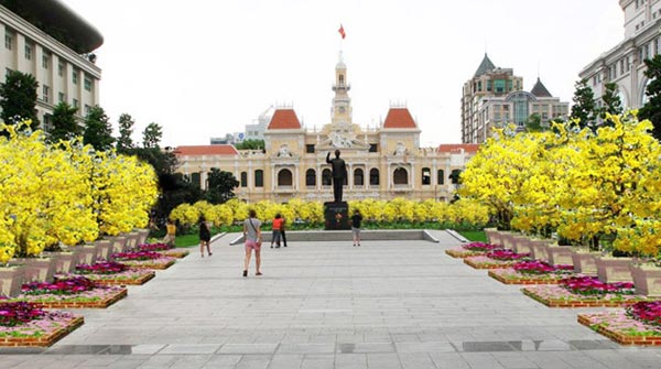 Nguyen Hue Walking Street