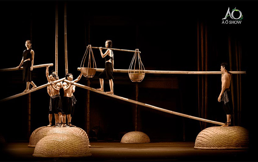 A O Show, Lune Production