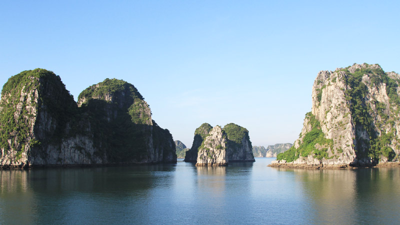 The undulating mountains in Ha Long Bay