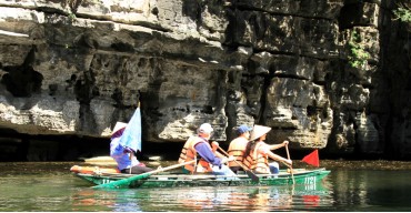 Discover Vietnam Caves and Karsts