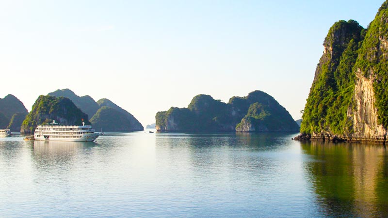 Flights from US to Vietnam