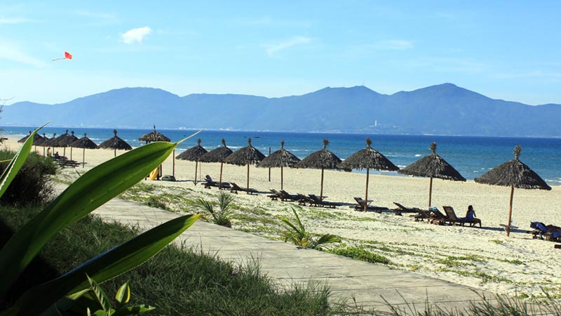 Flights from Canada to Vietnam