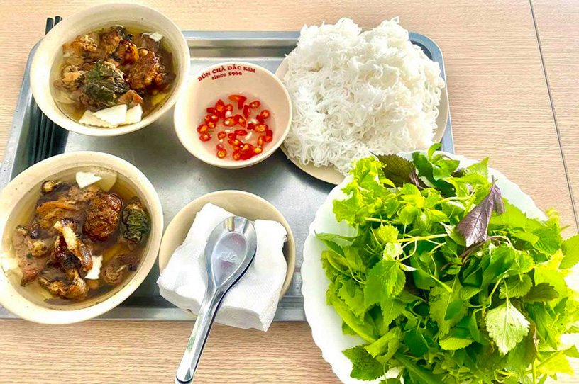 A full set of bun cha