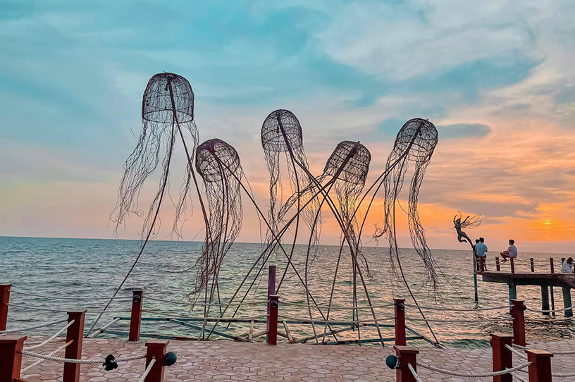 Sunset Sanato Beach Club