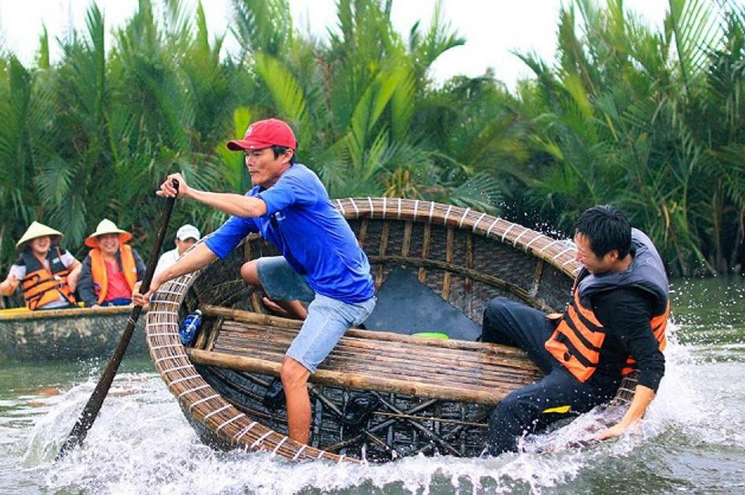 Trying Out Basket Boat Dancing