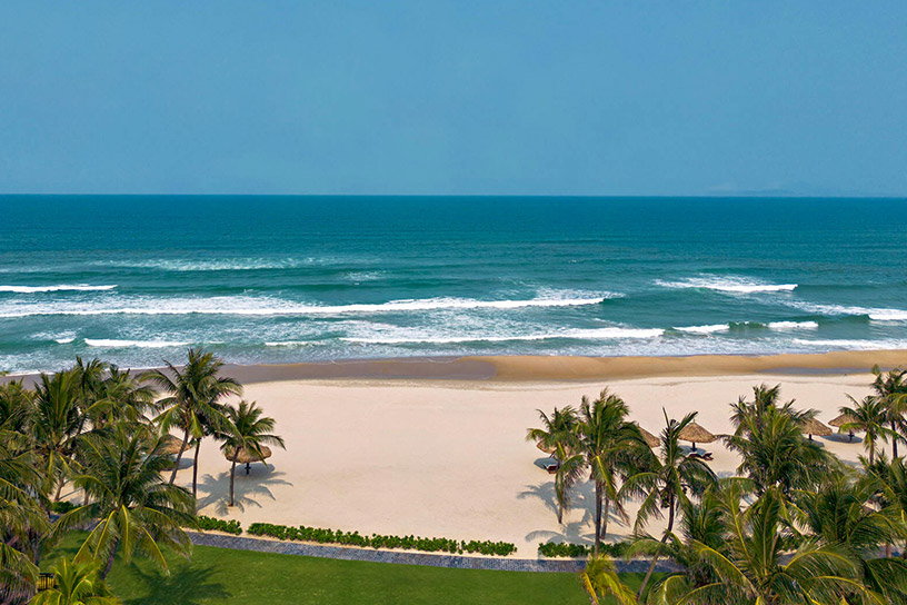 Non Nuoc Beach
