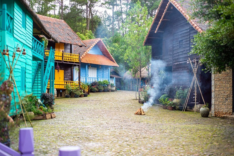 Cu Lan Village