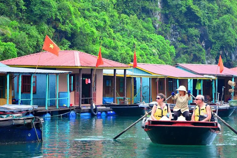 Cua Van Fishing Village