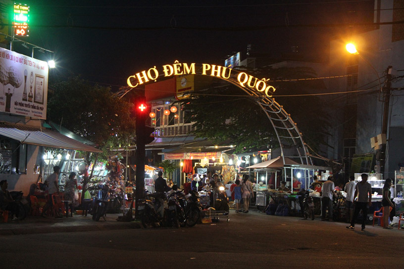 Phu Quoc Night Market: A Culinary and Shopping Adventure