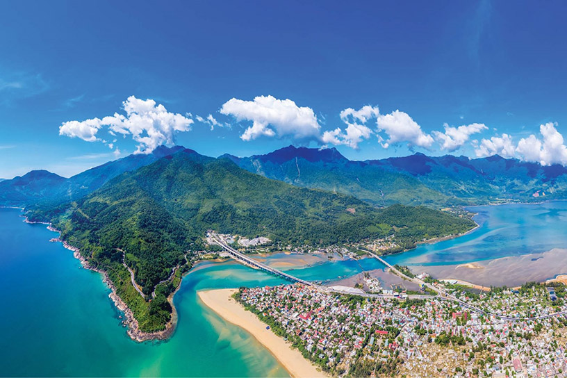 Lang Co Bay, Hue