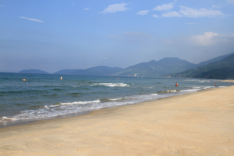 Lang Co Beach