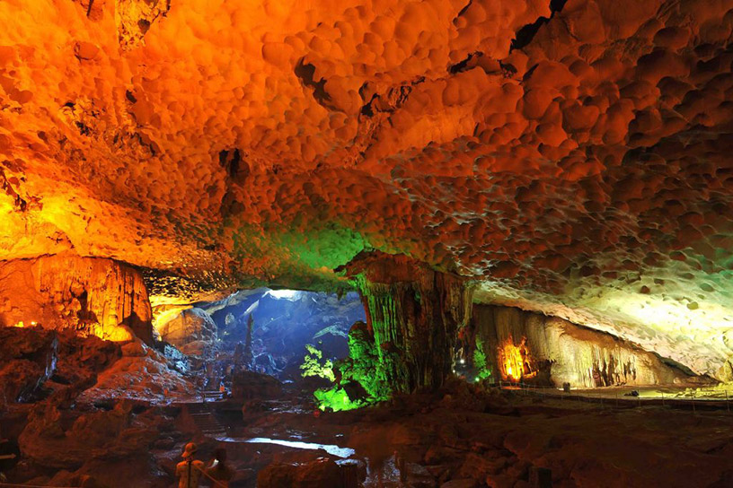 Sung Sot Cave Halong Bay