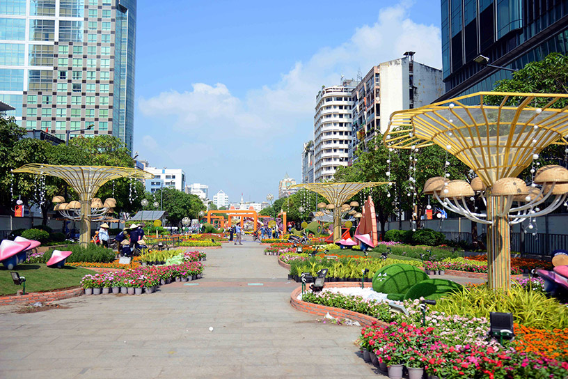 Nguyen Hue Walking Street
