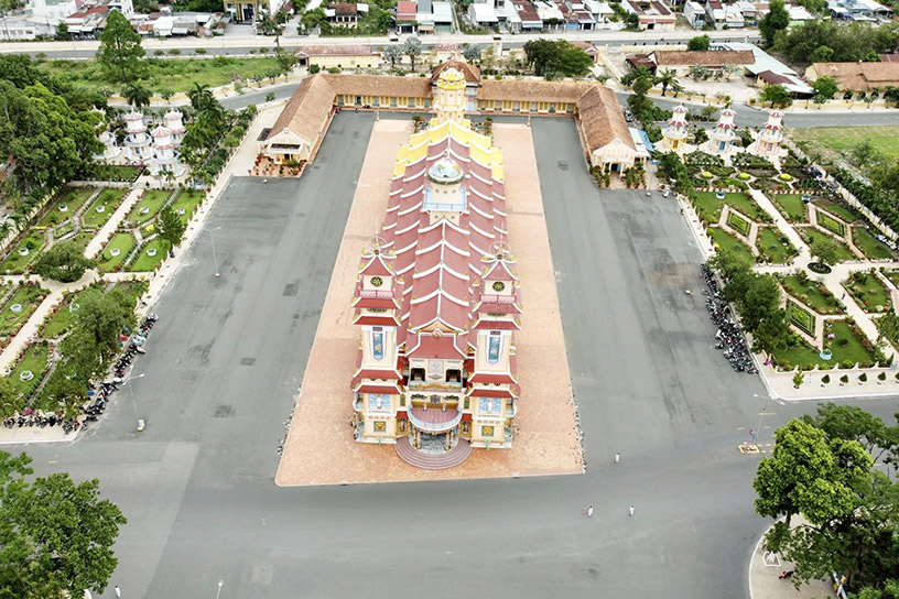 Cao Dai Temple