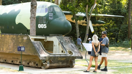 Saigon - Cu Chi Tunnels - Cao Dai Temple