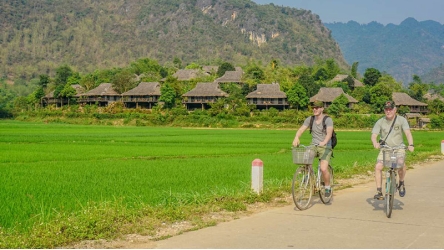 Biking Mai Chau