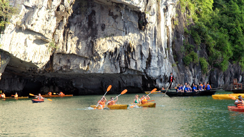 Luon cave, Halong bay