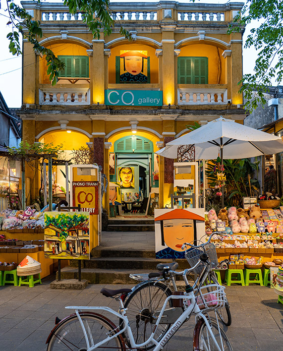 A souvenir shop in Hoi An
