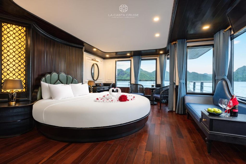 Honeymoon VIP Suite