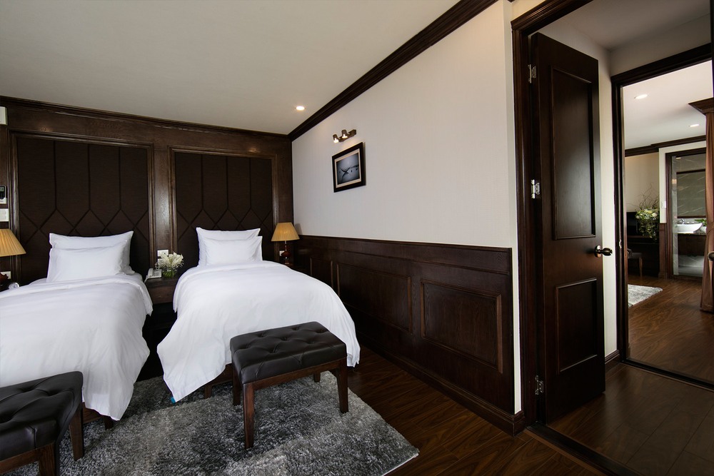 Elegance Connecting Door