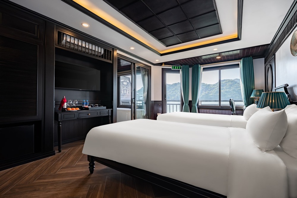 Junior Double or Twin Suite