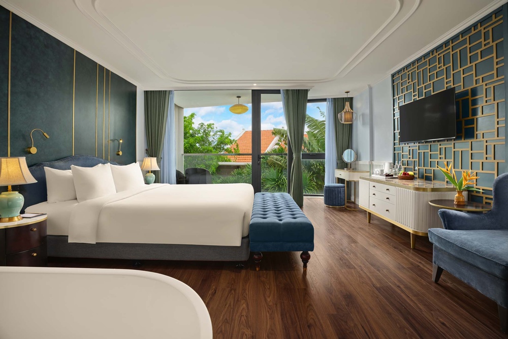 Premier Deluxe Garden View