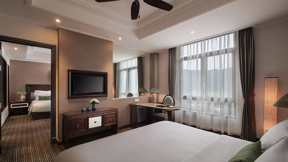 Extensive Family Room