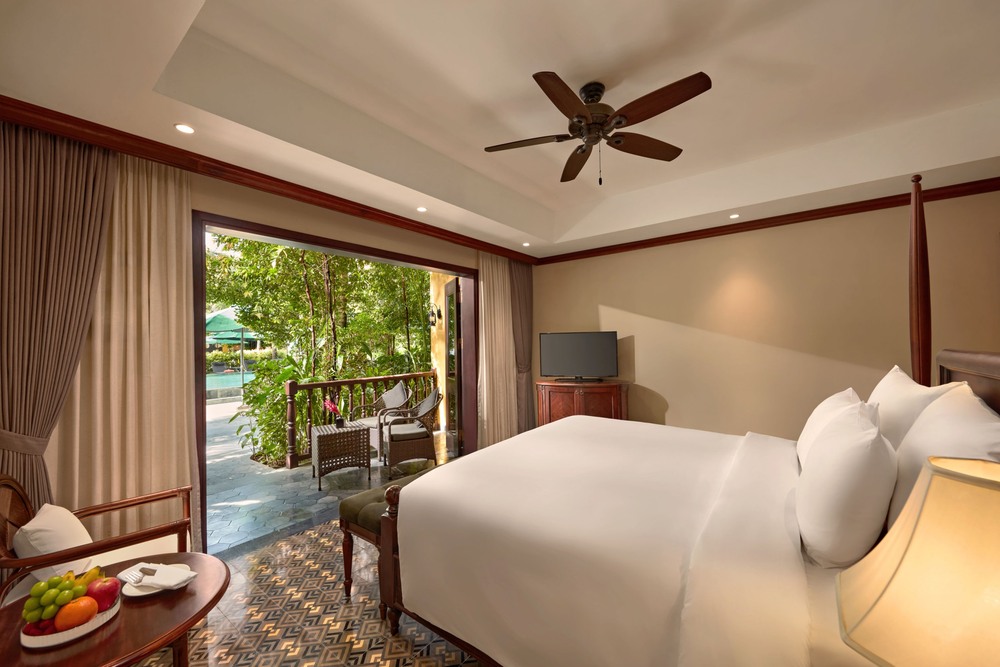 Veranda Suite Pool View